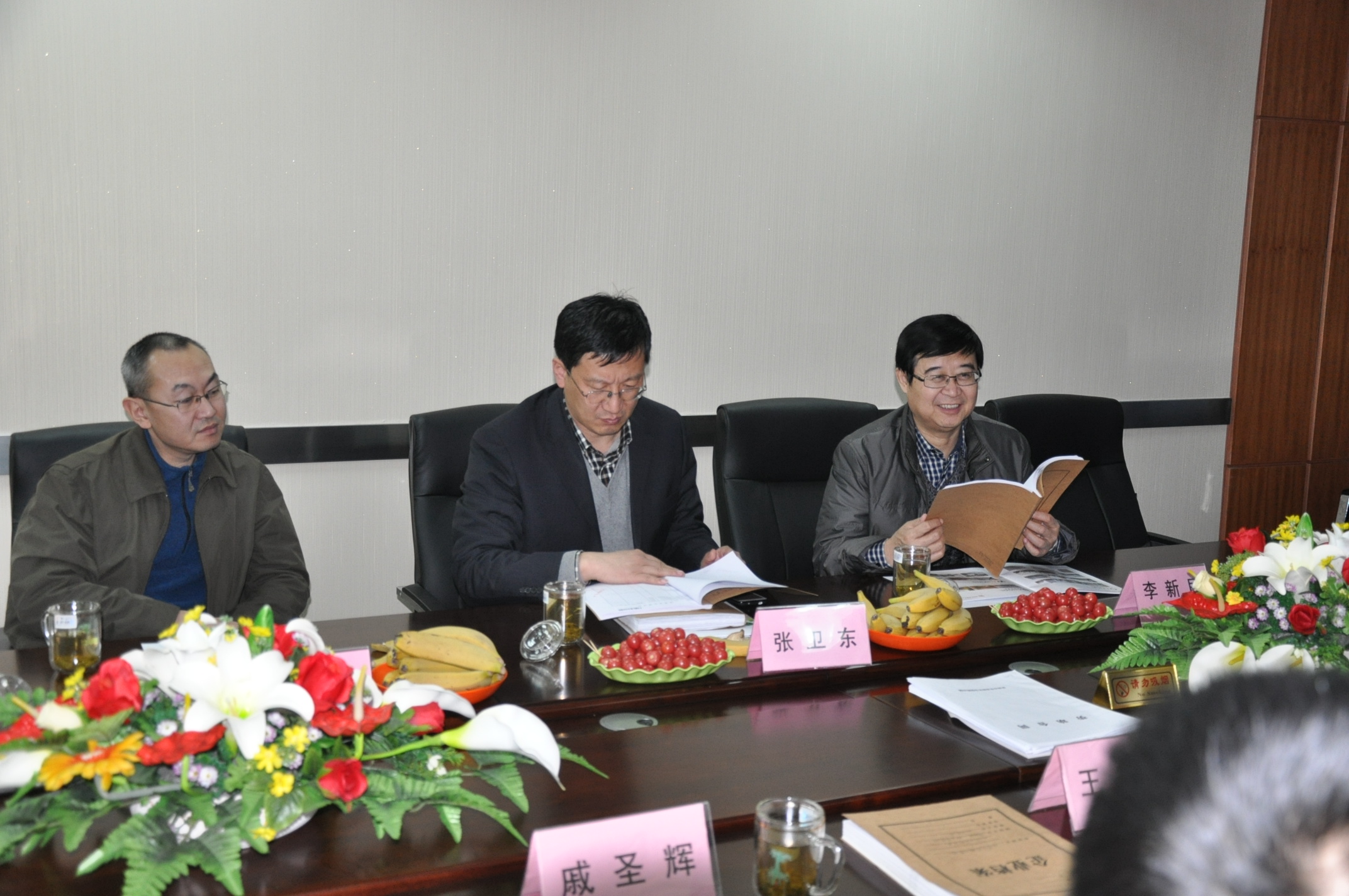 濟南市房管局、物協(xié)領(lǐng)導蒞臨連心物業(yè)指導工作